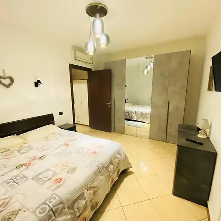 Ferienwohnung Bilocale Via Visconti Lodi Exterior foto
